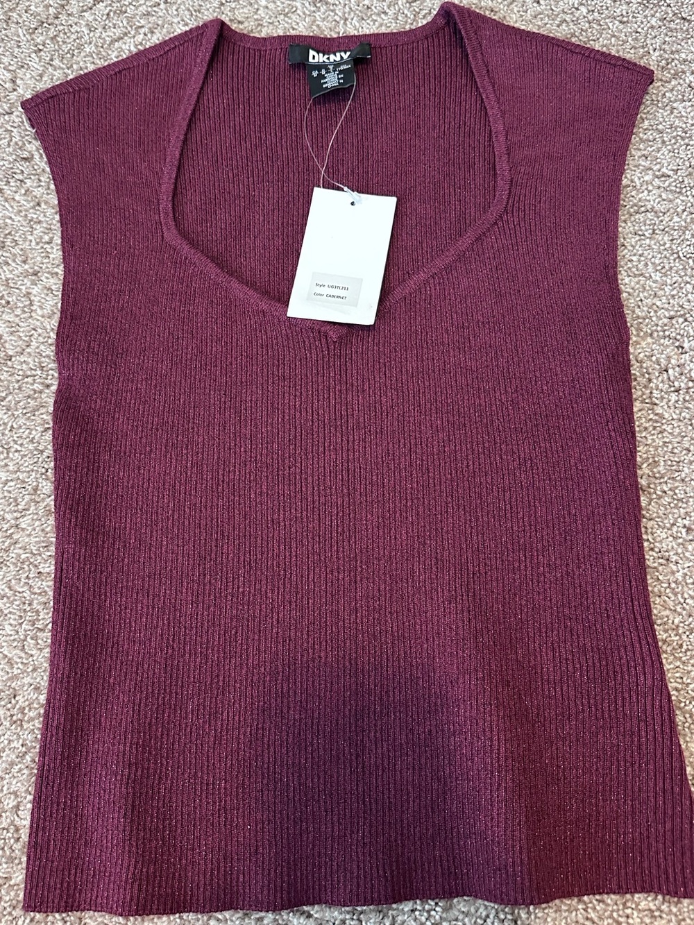 NWT DKNY Sleeveless Ribbed V-Neck Tank in Burgundy with Sparkles